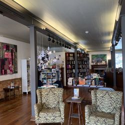 The Pendleton Bookshop - Quaint bookshop
