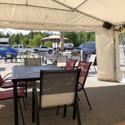 Scenery Drive Restaurant - Outdoor patio