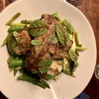 Le Fanfare - Myrtle-scented pork ribs - Italian Near Me - Brooklyn, New York