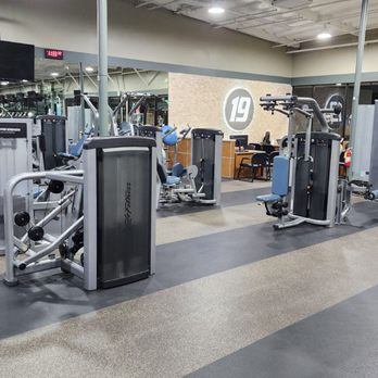 Fitness 19 - Gyms Near Me - Pico Rivera, California