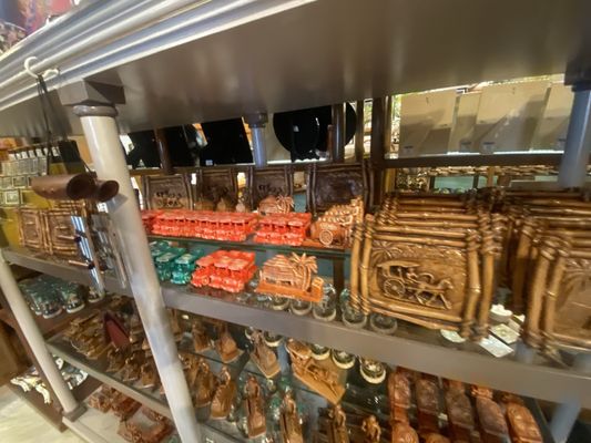 Balikbayan Handicrafts by null