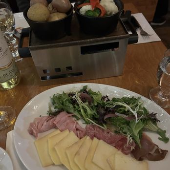La Raclette - Fondue Near Me - Montreal, Quebec