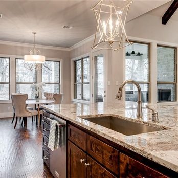 OaKline Floors - the kitchen and dining room - Flooring Near Me - Fort Worth, Texas