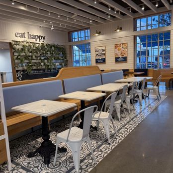 Mendocino Farms - Nice interior - Salad Near Me - Houston, Texas Mendocino Farms - Nice interior - Salad Near Me - Houston, Texas