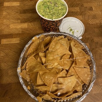 Acapulco Restaurant - Chips and Guacamole - Mexican Near Me - Brooklyn, New York