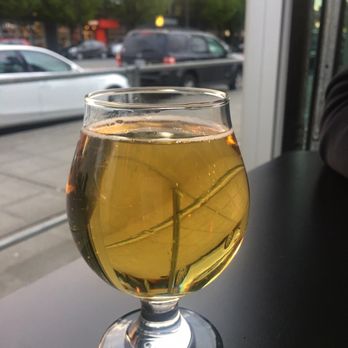 Ghostfish Brewing - Pear Cider ($6 for 12oz = Great Deal) - Breweries Near Me - Seattle, Washington Ghostfish Brewing - Pear Cider ($6 for 12oz = Great Deal) - Breweries Near Me - Seattle, Washington