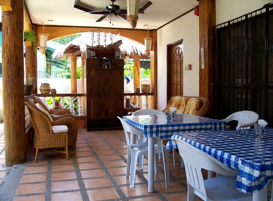 Daves Straw Hat Inn by null