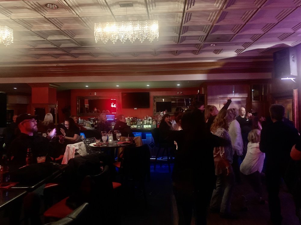 Gina's Good Life Music & Lounge