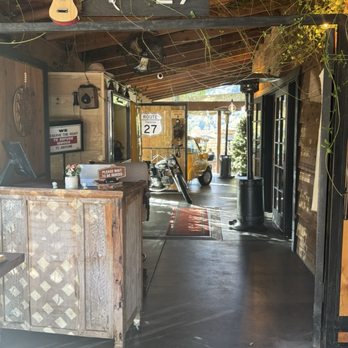 Cafe on 27 - Breakfast & Brunch Near Me - Topanga, California