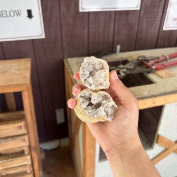 Stark Caverns - My geode - Parks Near Me - Eldon, Missouri