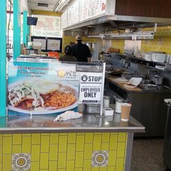 Tom's Express - The grill and the wonderful people who make delicious food here