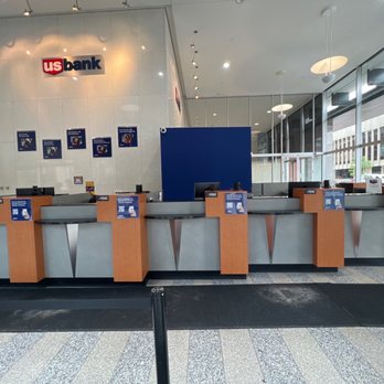 U.S. Bank Branch - Practically Empty U.S. bank on a Tuesday at 10:08 (Line of people however) - Banks & Credit Unions Near Me - Denver, Colorado U.S. Bank Branch - Practically Empty U.S. bank on a Tuesday at 10:08 (Line of people however) - Banks & Credit Unions Near Me - Denver, Colorado