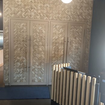 Smash - Hostess stand - Bars Near Me - Whitby, Ontario