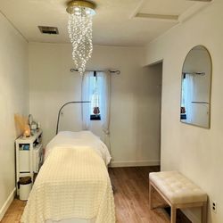 Bloom Beauty & Wellness - Facial room