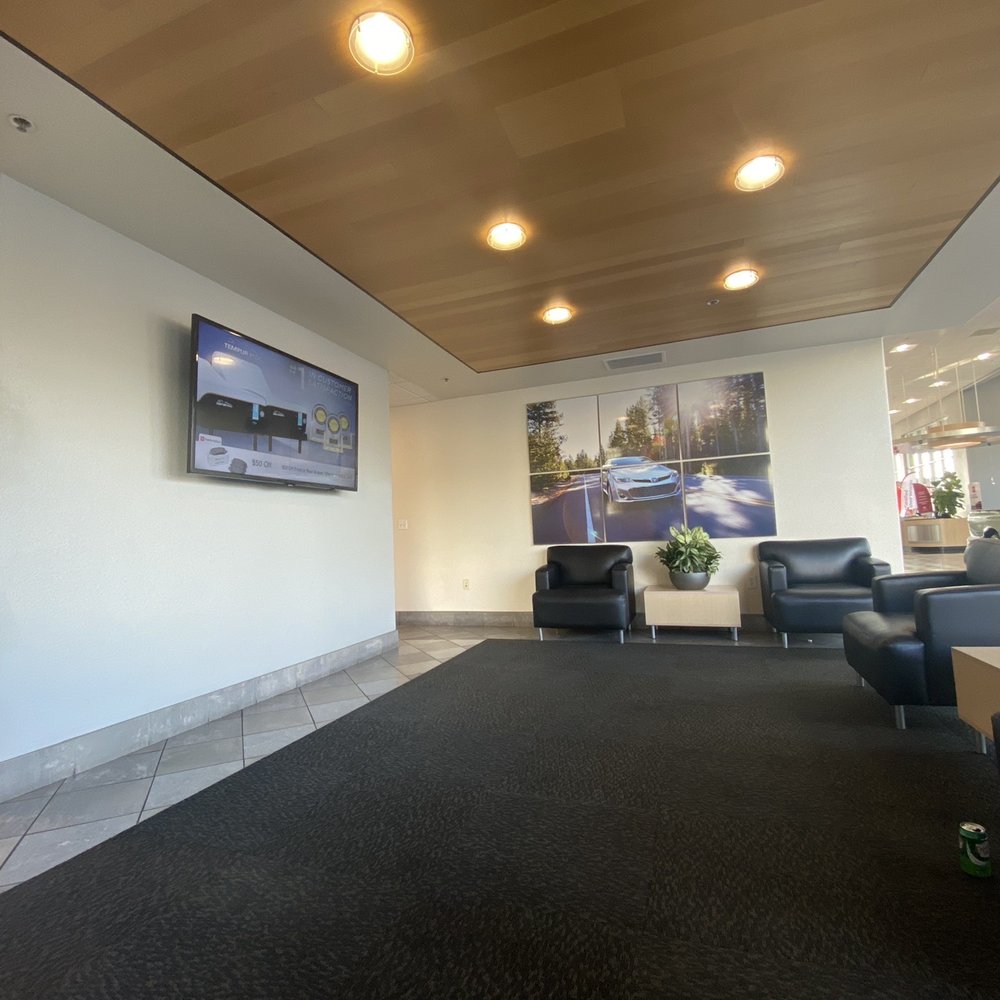 Toyota Vallejo - Seating area - Auto Repair Near Me - Vallejo, California Toyota Vallejo - Seating area - Auto Repair Near Me - Vallejo, California