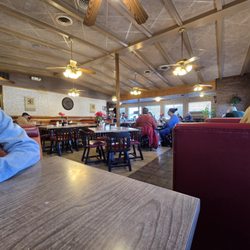 The Chalet - Dining room.