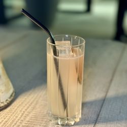 Unic - Citrus & Smoke - Mezcal, Manzanilla, Agave syrup, lime, pink grapefruit