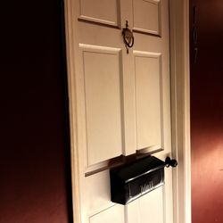 The Box Escape Room - Cold Case Killers front door