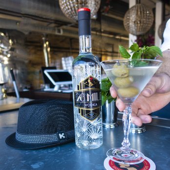 28 Mile Distilling - Being served my classic dirty martini - Cocktail Bars Near Me - Highwood, Illinois