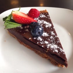 Chaplin café - Chanel de Lux cake :)