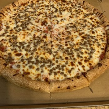 Venice Pizza - a pizza in a cardboard box - Pizza Near Me - Linden, Texas Venice Pizza - a pizza in a cardboard box - Pizza Near Me - Linden, Texas