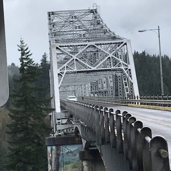 Bridge of The Gods - Walking the bridge - Landmarks & Historical Buildings Near Me - Cascade Locks, Oregon