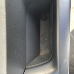 Didn't even try to clean the door grip.