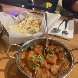 Aloo Gobi & Naan