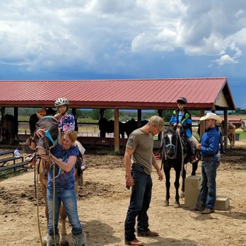 12 Mile Stables - Helpful staff - Horseback Riding Near Me - Aurora, Colorado
