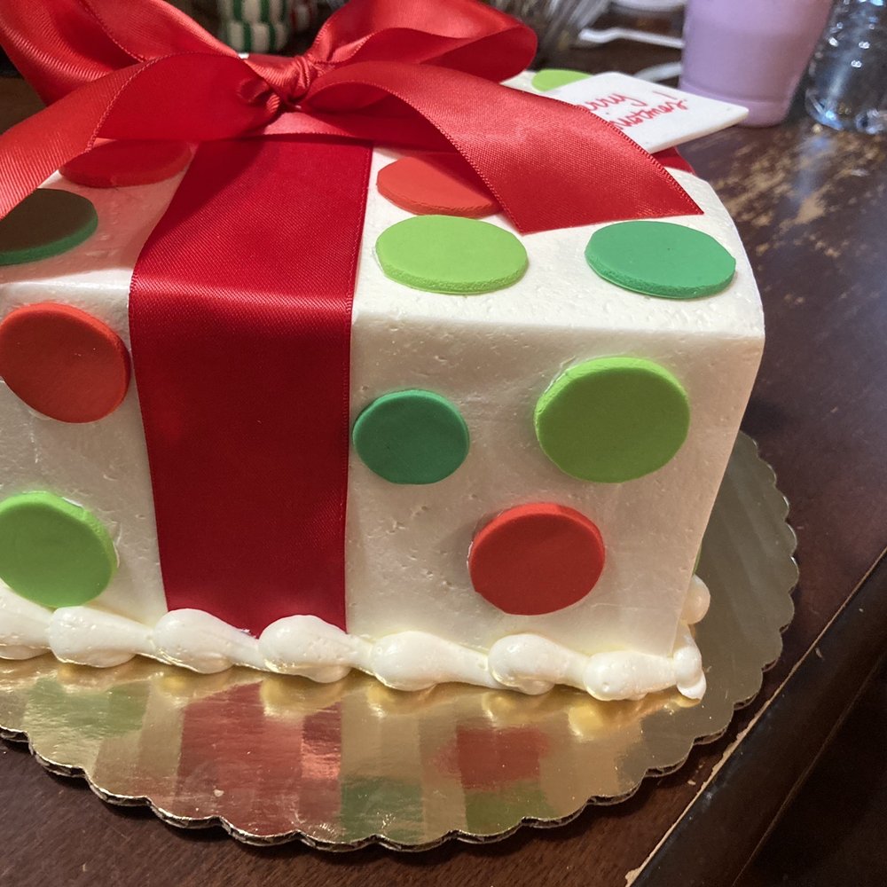 Christmas cannoli cake Christmas cannoli cake