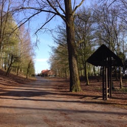 Base de Loisirs - Depuis le bas de l'entrée, au parking