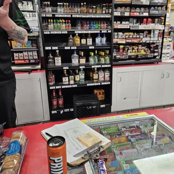 7-Eleven - Cashier area - Gas Stations Near Me - Simi Valley, California 7-Eleven - Cashier area - Gas Stations Near Me - Simi Valley, California