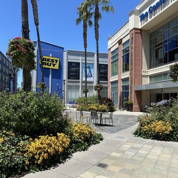 Santana Row - Shopping Centers Near Me - San Jose, California Santana Row - Shopping Centers Near Me - San Jose, California