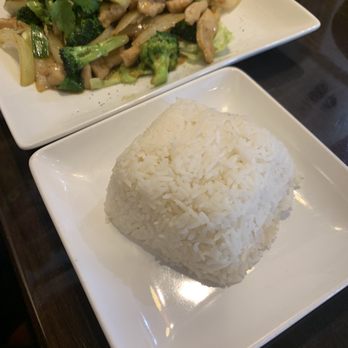 Pho Ninh Kieu - Chicken and GX5. Ga Xao Bong Cai Xanh (Chicken & Broccoli) - Vietnamese Near Me - Parsippany, New Jersey Pho Ninh Kieu - Chicken and GX5. Ga Xao Bong Cai Xanh (Chicken & Broccoli) - Vietnamese Near Me - Parsippany, New Jersey