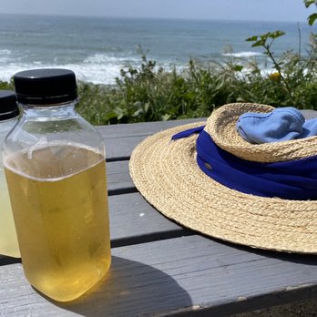 Moss Beach Distillery - Waiting for a table - Seafood Near Me - Moss Beach, California