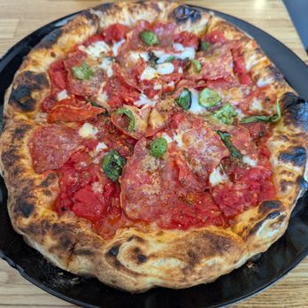 Sei Pizza Bar - DiValoa pizza with little cheese - Pizza Near Me - Los Angeles, California