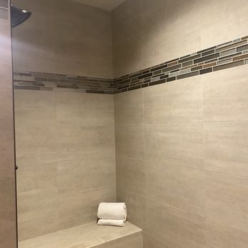 Vinarosa Resort & Spa - Walk-in showed - Hotels Near Me - Santa Rosa, California Vinarosa Resort & Spa - Walk-in showed - Hotels Near Me - Santa Rosa, California