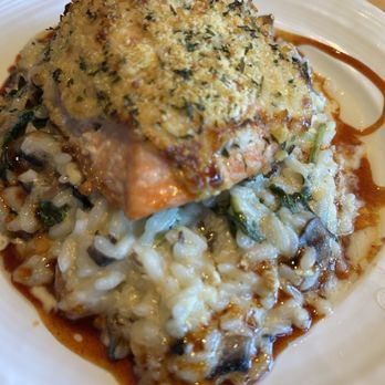 TJ's Harbor Restaurant - Salmon main course - New American Near Me - Oshkosh, Wisconsin