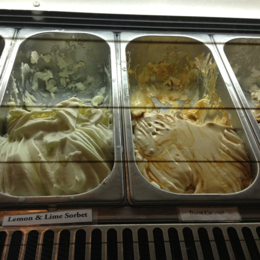 Mezzanine Style - Fig & ginger ice cream...funky! - Coffee & Tea Near Me - Forbes, NSW