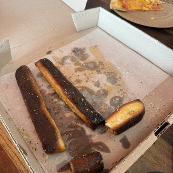 Mia Pizzeria - Well done breadsticks - Pizza Near Me - Indianapolis, Indiana Mia Pizzeria - Well done breadsticks - Pizza Near Me - Indianapolis, Indiana