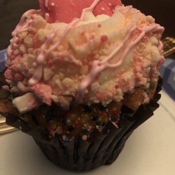The Cupcake Shoppe - Animal cracker - Bakeries Near Me - Hayward, California The Cupcake Shoppe - Animal cracker - Bakeries Near Me - Hayward, California