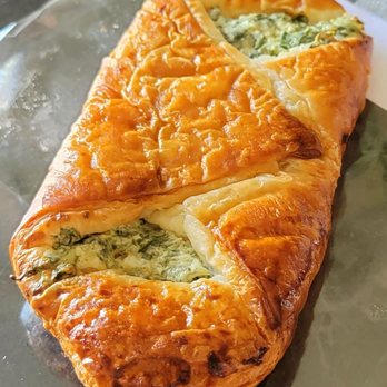 Bowlmi - Spinach ricotta croissant - Bakeries Near Me - West Chester, Ohio Bowlmi - Spinach ricotta croissant - Bakeries Near Me - West Chester, Ohio