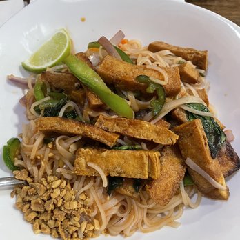 Veggie House - Pad Thai Noodles - Vegan Near Me - Chicago, Illinois Veggie House - Pad Thai Noodles - Vegan Near Me - Chicago, Illinois