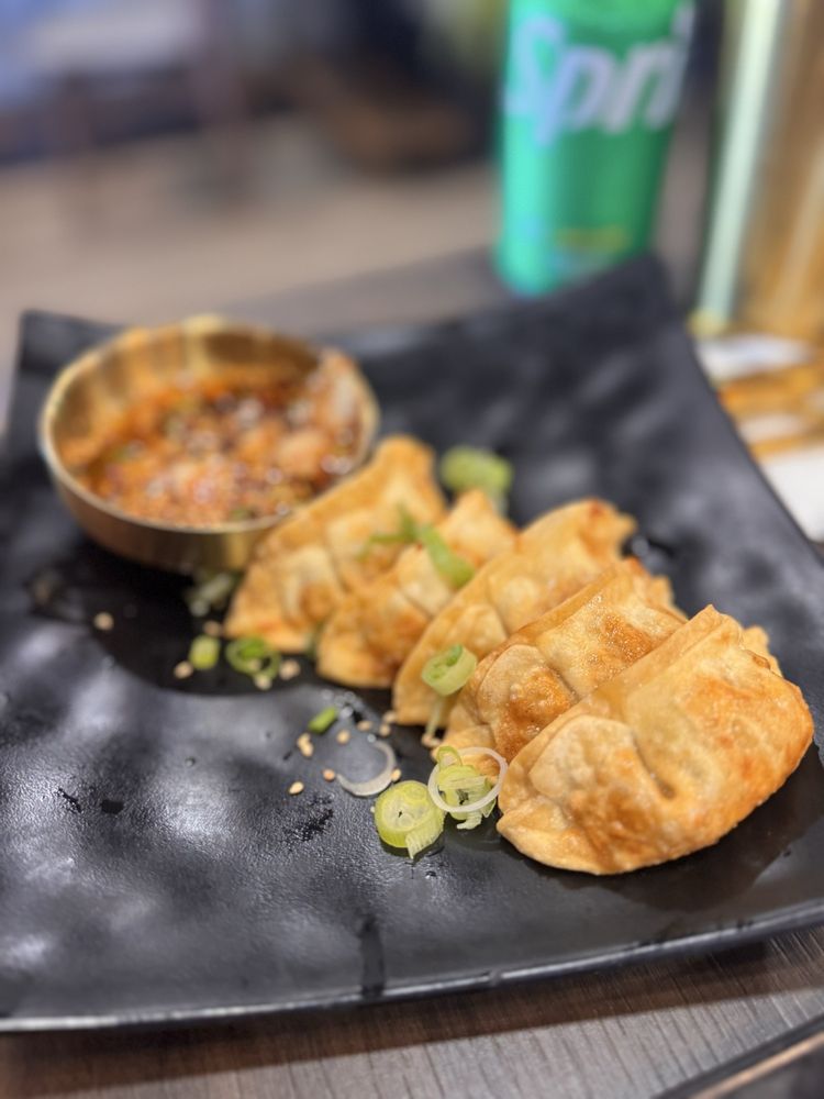 Hwan Yeong Korean Kitchen & Boba Tea Hwan Yeong Korean Kitchen & Boba Tea