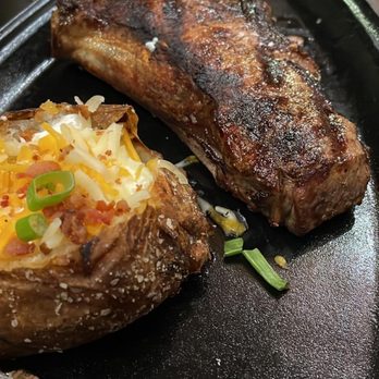 Outback Steakhouse - Ny strip - Steakhouses Near Me - Delray Beach, Florida