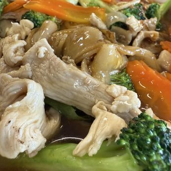 Thai Lao Restaurant - Thai Near Me - Hercules, California