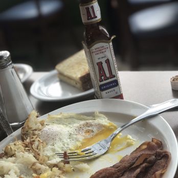Breakers Breakfast, Brunch & Lunch - Breakfast & Brunch Near Me - Pacifica, California