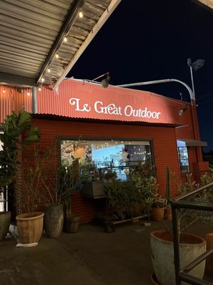Le Great Outdoor Restaurant by null