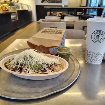 Chipotle Mexican Grill - Burrito Bowl with Chicken, Pinto Beans, Brown Rice, Guacamole, Cheese, and Fajita Veggies, Chipotle Chips and Guacamole, and Coke Zero - Fast Food Near Me - Richmond, Indiana Chipotle Mexican Grill - Burrito Bowl with Chicken, Pinto Beans, Brown Rice, Guacamole, Cheese, and Fajita Veggies, Chipotle Chips and Guacamole, and Coke Zero - Fast Food Near Me - Richmond, Indiana