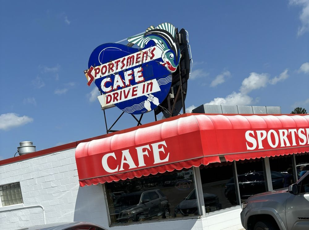 Sportsmen's Cafe Logo